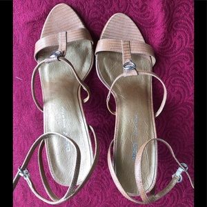 NEW Tan Stiletto Pumps - Made in Italy -DKNY - Size 6.5